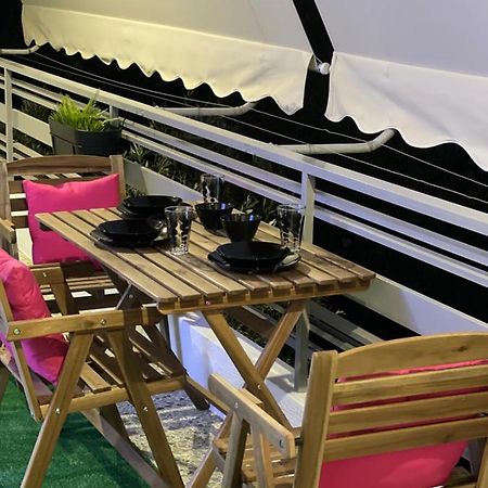 Rafina'S Luxury Apartment Esterno foto