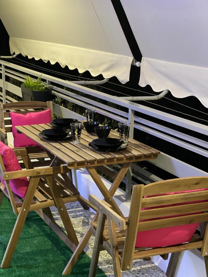 Rafina'S Luxury Apartment Esterno foto
