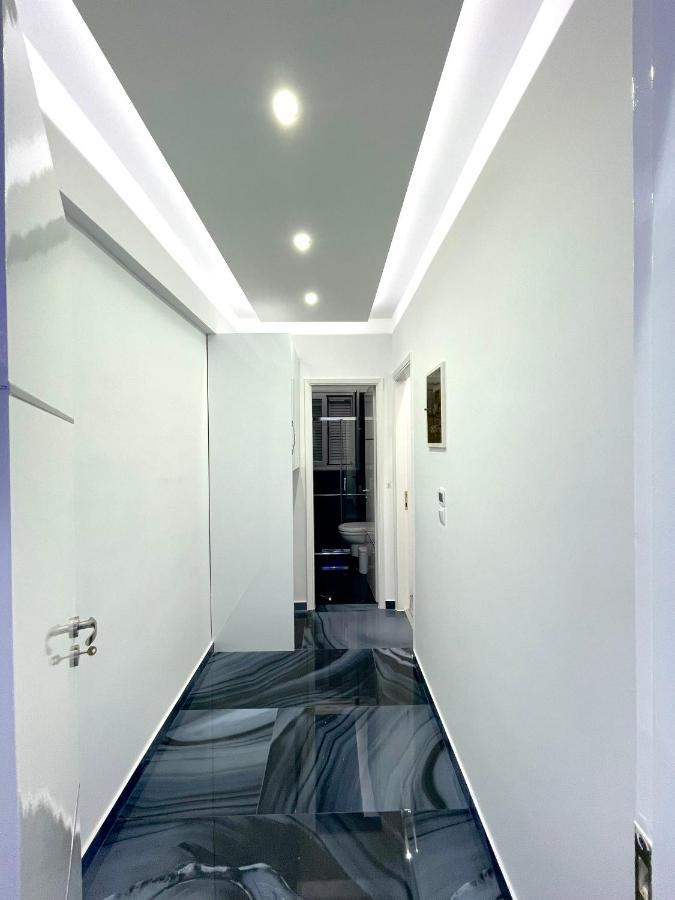 Rafina'S Luxury Apartment Esterno foto